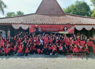 Gelar Senam Sehat, Heru Santosa Ajak Banteng Srikandi Perkuat Basis Suara Tiap TPS Heru Santosa Senam Sehat bersama Banteng Srikandi