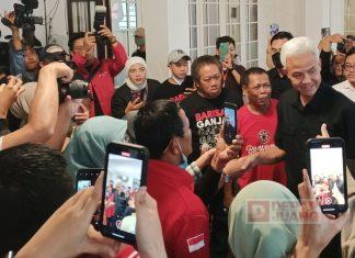 Kunjungi Pelaku UMKM Banyumas, Ganjar Dukung Anak Muda Berkreasi