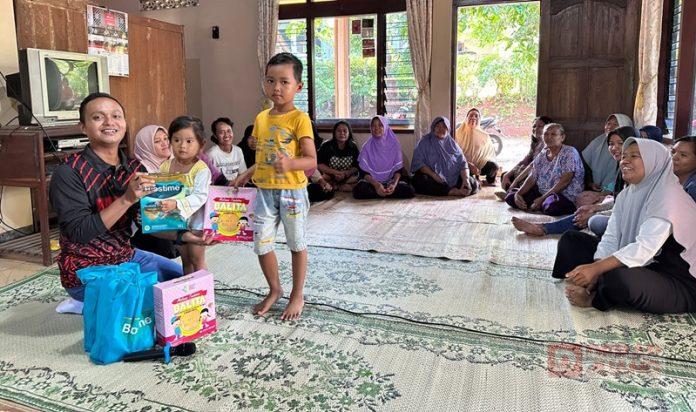Margono Distribusikan Paket Penunjang Gizi Anak Untuk Tangani Stunting Margono Distribusikan Paket Penunjang Gizi Anak Untuk Tangani Stunting
