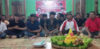 Para Bintang Sragen Adakan Giat Tirakatan HUT PDI Perjuangan di Tingkat RT dan RW Para Bintang Sragen Adakan Giat Tirakatan HUT PDI Perjuangan di Tingkat RT dan RW