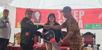 Peningkatan Pelayanan Darurat, Eko Budi Santoso Serahkan Mobil Siaga di Desa Monggot