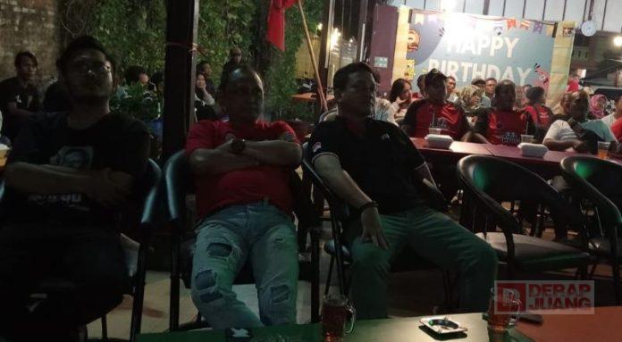 Relawan Ganjar Kota Pekalongan Antusias Nobar Debat Cawapres