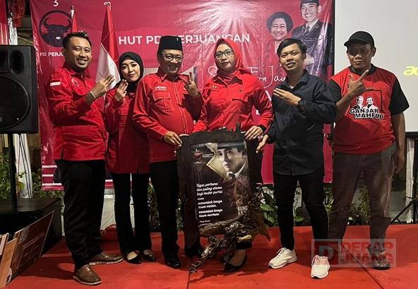 Sri Rejeki Lomba Bingkai Poster Bung Karno Sri Rejeki