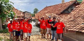 Subandriyo Bantu Pengecoran jalan