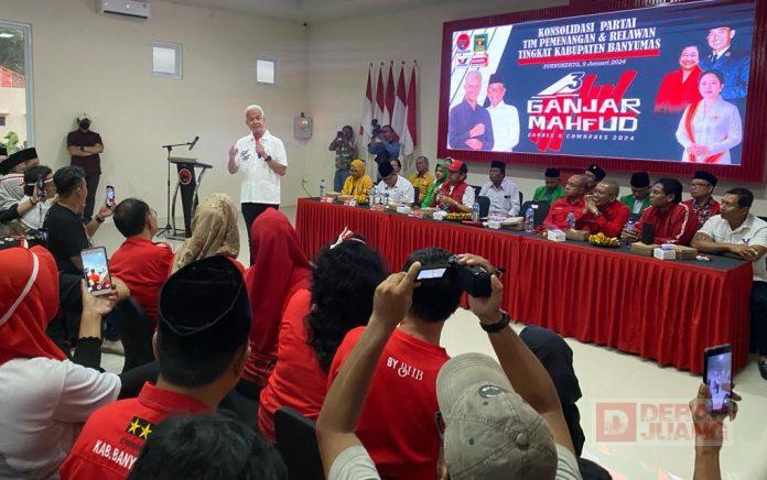 Temui-Kader-Partai-di-Banyumas-Ganjar-Ingatkan-Untuk-Taat-Aturan-dan-Tertib-Berkampanye2