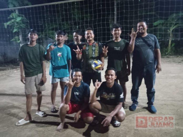 Tony Hidayanto Beri Bantuan Bola Voli Tony Hidayanto Beri Bantuan Bola Voli