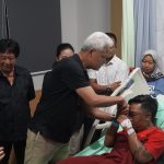 Ganjar Jenguk Relawannya yang Dianiaya Oknum TNI di Boyolali Ganjar Jenguk Relawannya yang Dianiaya Oknum TNI di Boyolali
