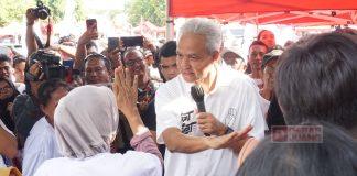 Ganjar Dicurhati Emak-Emak Ketika Hadiri Deklarasi APIMSO