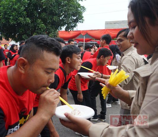 Para staf BSPN ad hoc Komandante Bintang 3 kompak mengikuti mancakrida atau outbound di halaman Kantor DPD PDI Perjuangan Jateng, yang merupakan salah satu aktivitas dalam acara Training of Trainer (ToT) sistem penghitungan mandiri Pemilu 2024,