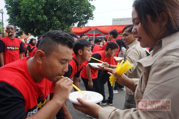 Para staf BSPN ad hoc Komandante Bintang 3 kompak mengikuti mancakrida atau outbound di halaman Kantor DPD PDI Perjuangan Jateng, yang merupakan salah satu aktivitas dalam acara Training of Trainer (ToT) sistem penghitungan mandiri Pemilu 2024, Para staf BSPN ad hoc Komandante Bintang 3 kompak mengikuti mancakrida atau outbound di halaman Kantor DPD PDI Perjuangan Jateng, yang merupakan salah satu aktivitas dalam acara Training of Trainer (ToT) sistem penghitungan mandiri Pemilu 2024,