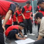 Para staf BSPN ad hoc Komandante Bintang 3 kompak mengikuti mancakrida atau outbound di halaman Kantor DPD PDI Perjuangan Jateng, yang merupakan salah satu aktivitas dalam acara Training of Trainer (ToT) sistem penghitungan mandiri Pemilu 2024,