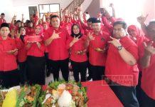 Meriahkan HUT ke-51 Partai, DPC PDI Perjuangan Cilacap Potong Tumpeng