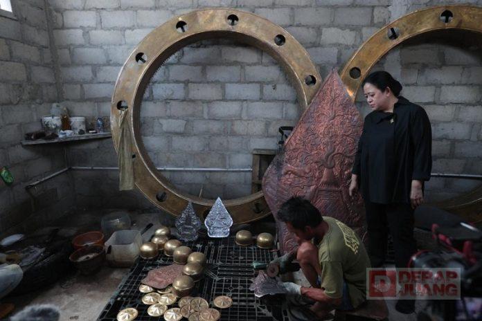 Kunjungi Pengrajin Tembaga di Boyolali, Mbak Puan Dorong UMKM 'Melejit' dengan 3 Program