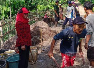 Berikan Manfaat, Nike Bangun Jalan Desa Sindangbarang
