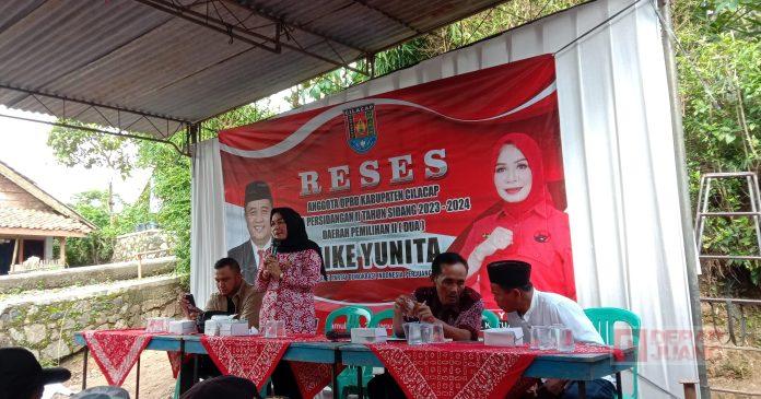 Kunjungi Warga Pamulihan, Nike Jaga Silaturahmi