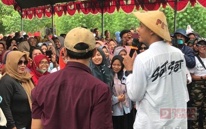 Ganjar Bawakan Program '1 Keluarga Miskin, 1 Sarjan' pada Ribuan Anak Petani di Rembang Ganjar Bawakan Program '1 Keluarga Miskin, 1 Sarjan' pada Ribuan Anak Petani di Rembang
