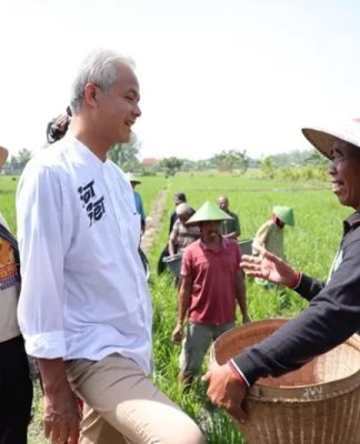 Dicurhati Petani Blora Soal Pupuk, Ganjar Sampaikan Solusi Lewat Programnya