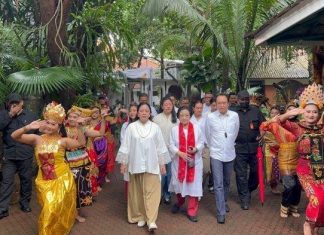 Coblos di TPS 053 Kebagusan, Megawati Ajak Masyarakat Tak Takut Memilih Pemimpin