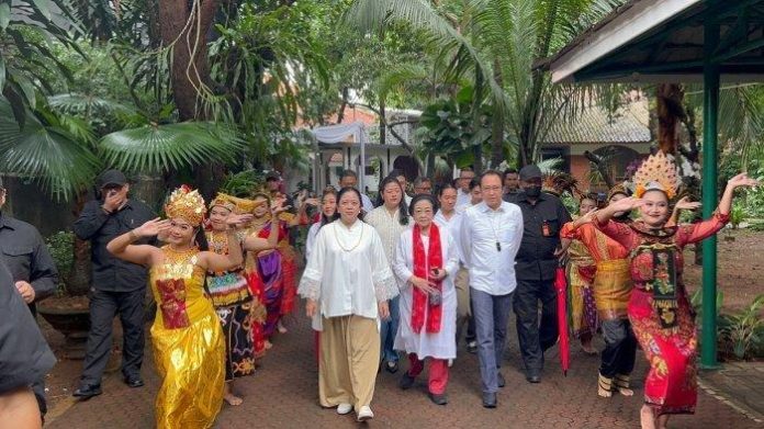 Bersama-keluarga-Ketua-Umum-DPP-PDI-Perjuangan-PDIP-Megawati-Soekarnoputri-Pilpres-2024