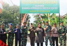 Bupati Yuni Buka TMMD Reguler 119 Di Desa Gedongan Pelupuh Bupati Yuni Buka TMMD Reguler 119 Di Desa Gedongan Pelupuh