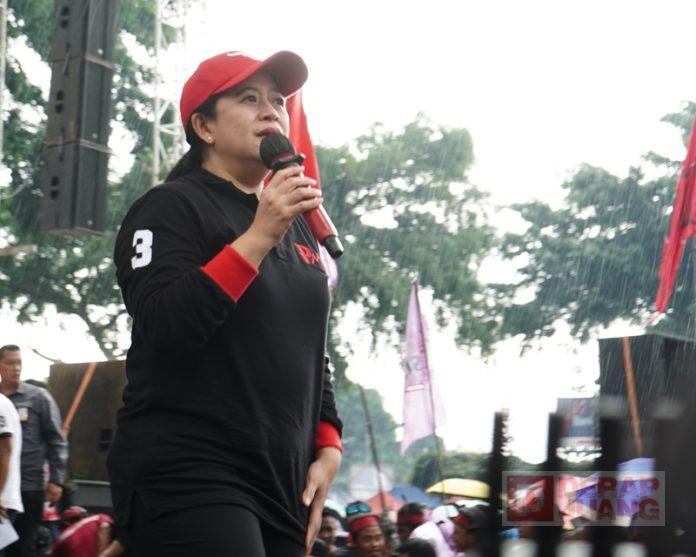 Di Tengah Hujan, Mbak Puan Bakar Semangat Kader Banteng (2) Mbak Puan