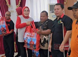 Hari Jadi Kabupaten Grobogan Ke-298, Bupati Grobogan Berikan Paket Bakti Sosial