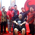Mbak Casytha, bagikan Kursi Roda