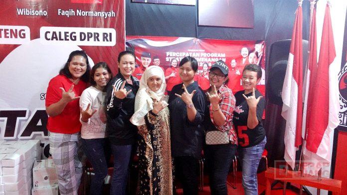 Mbak Casytha bersam srikandi Partai