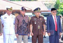 Bersama Sadewo, Budhi Hadiri Upacara Peringatan HUT Satpol PP ke-74