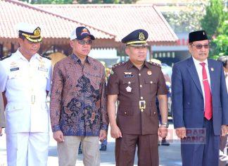 Bersama Sadewo, Budhi Hadiri Upacara Peringatan HUT Satpol PP ke-74