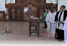 Lantik Kepala Desa PAW, Bupati Yuni: Wajib Trasparan dan Akuntabel Lantik Kepala Desa PAW, Bupati Yuni: Wajib Trasparan dan Akuntabel