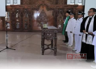 Lantik Kepala Desa PAW, Bupati Yuni: Wajib Trasparan dan Akuntabel Lantik Kepala Desa PAW, Bupati Yuni: Wajib Trasparan dan Akuntabel