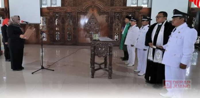 Lantik Kepala Desa PAW, Bupati Yuni: Wajib Trasparan dan Akuntabel Lantik Kepala Desa PAW, Bupati Yuni: Wajib Trasparan dan Akuntabel