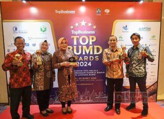 Bupati Grobogan Sri Sumarni Terima Penghargaan Top Pembina BUMD 2024