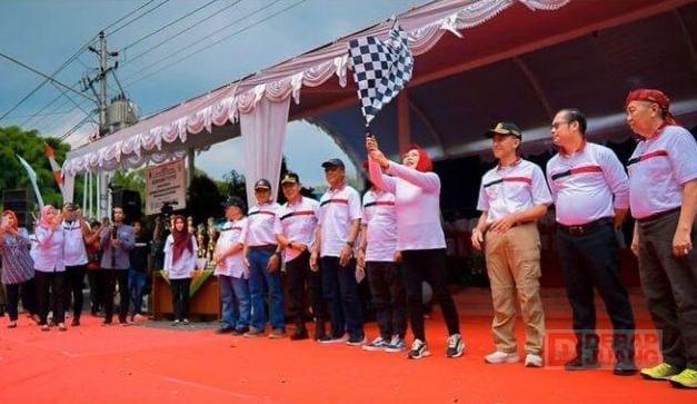 Bupati Grobogan, Sri Sumarni Buka Kirab Seni Budaya Dalam Rangka HUT Ke-298 Grobogan Bupati Grobogan, Sri Sumarni Buka Kirab Seni Budaya Dalam Rangka HUT Ke-298 Grobogan