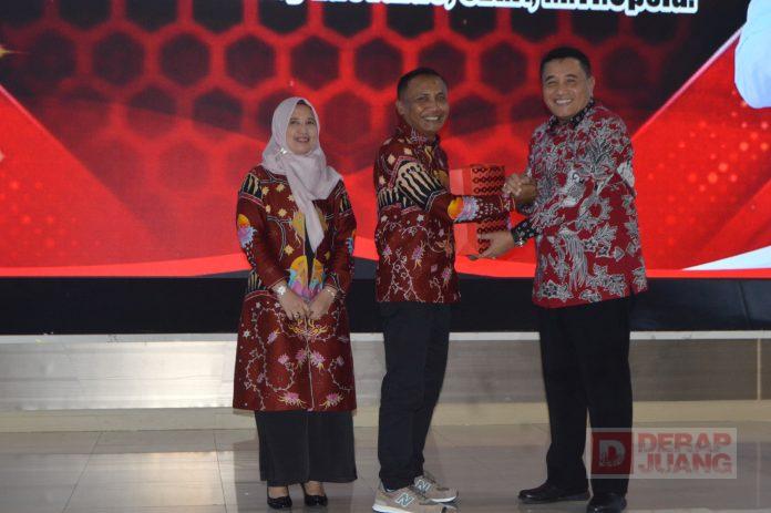 Taufik Ajak Sinergitas Membangun Cilacap pada Acara Pisah Sambut Danlanal Cilacap Taufik Ajak Sinergitas Membangun Cilacap pada Acara Pisah Sambut Danlanal Cilacap