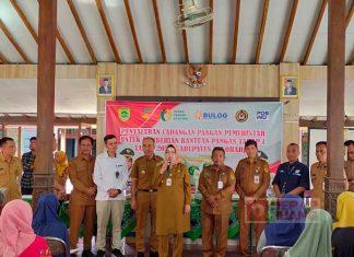 Etik Suryani Cek Langsung Penyaluran Bantuan CPP 2024