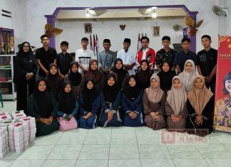 Bagikan 500 Makanan dari Mbak Casytha, Yusuf: Pemuda Harus Peduli Terhadap Sesama