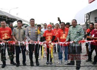 Dalam Upaya Mendorong Ekonomi Kreatif, Sri Sumarni Buka Pameran Bonsai