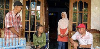 Sadewo Berikan Bantuan Kursi Roda Kepada Ananda Shavellia