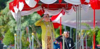 Bupati Sri Sumarni Pimpin Upacara Peringatan HUT Ke-298 Kabupaten Grobogan Bupati Sri Sumarni Pimpin Upacara Peringatan HUT Ke-298 Kabupaten Grobogan