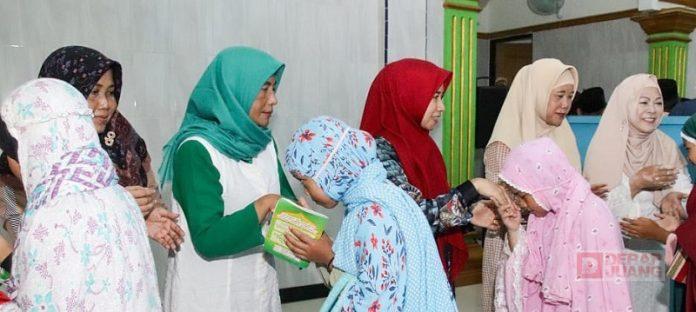 Ristawati: Sambut Idul Fitri dengan Gembira Ristawati