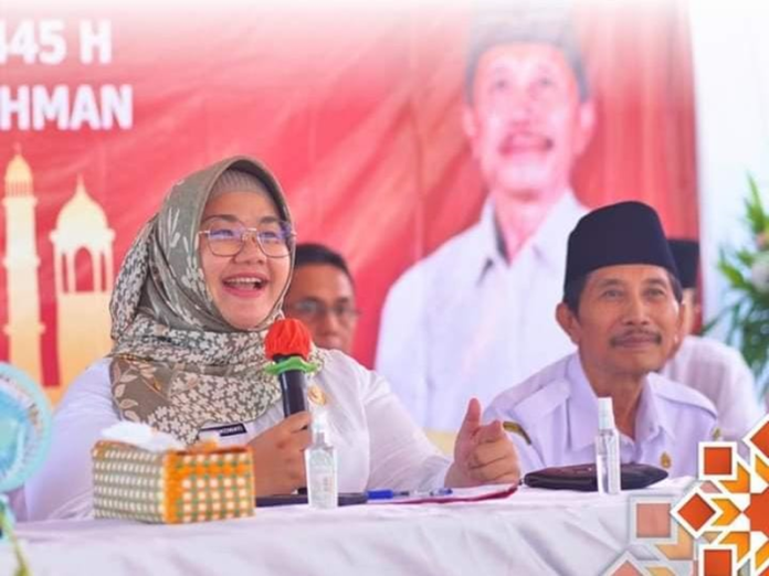 Bupati Yuni Gelar 'Open House' di Rumah Dinas Bupati Ketika Lebaran Bupati Yuni Gelar 'Open House' di Rumah Dinas Bupati Ketika Lebaran