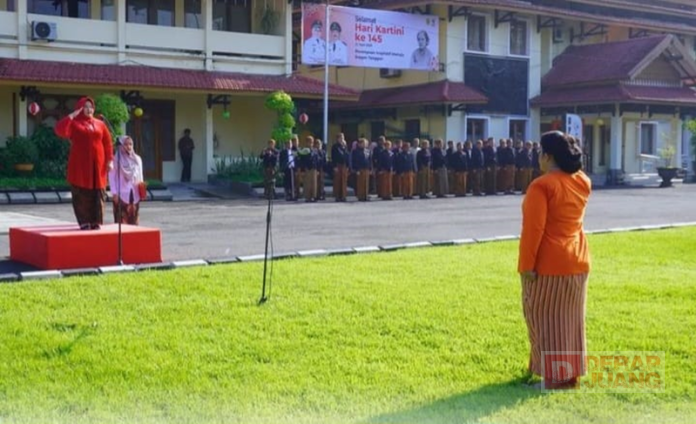 Bupati Yuni Pimpin Langsung Peringatan Hari Kartini Bupati Yuni Pimpin Langsung Peringatan Hari Kartini