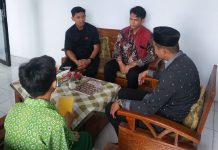 Shintya Sandra Kusuma Beri Bantuan Pada Pelajar yang Membutuhkan