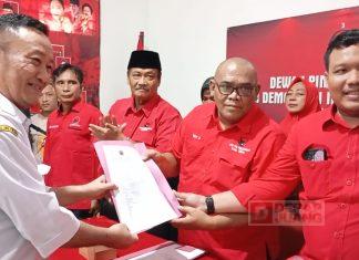 Ketua PA GMNI Tegal Ambil Formulir Daftar Calon Bupati di DPC PDI Perjuangan Tegal