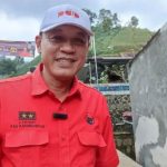 DPC PDI Perjuangan Karanganyar Konsisten Pakai Aturan KomandanTe, meski Ada Aturan Baru DPC PDI Perjuangan Karanganyar Konsisten Pakai Aturan KomandanTe, meski Ada Aturan Baru.