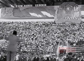 Bung Karno, Buruh, dan Konsep Pembentukan Kekuatan untuk Kesejahteraan Bung Karno, Buruh, dan Konsep Pembentukan Kekuatan untuk Kesejahteraan