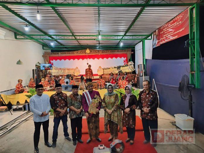 Bupati dan Para Komandante Hadiri Acara Wayang Dakwah di Tawangsari Bupati dan Para Komandante Hadiri Acara Wayang Dakwah di Tawangsari
