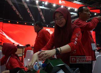 Hitungan Menit, Komunitas Juang Jateng Sapu Bersih Sampah di Rakernas V PDI Perjuangan